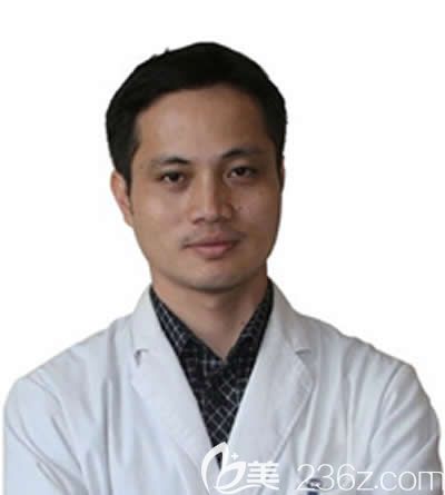 泉州东大整形外科医生吴新建