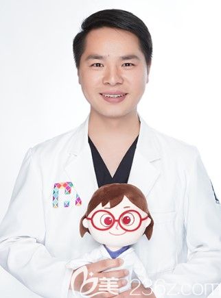 昆明尚爱韩美口腔北京路门诊正畸科医生孔明星