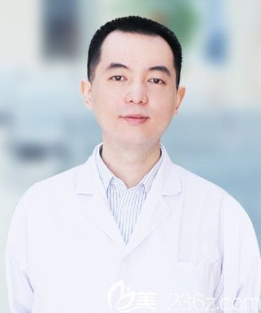 口腔种植正畸医生陈桦