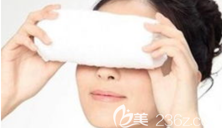 激光祛眼袋后注意眼周护理示意图