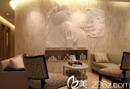 成镇模院长每天两台手术保障修复效果