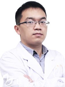 太原时光擅长吸脂塑型的张国军主任