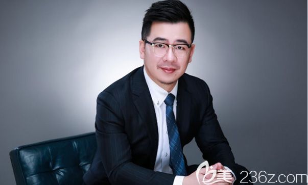 罗罡医生图片 罗罡医生图片