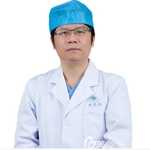 广州碧莲盛植发医生窦云轲