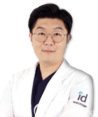 韩国id医院牙齿正畸医生池用寅