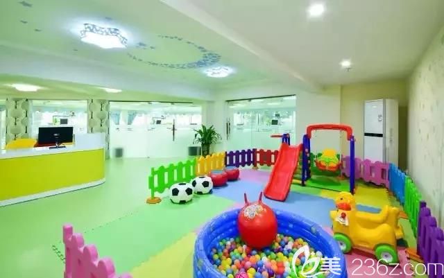 三亚口腔医院儿童娱乐区环境 三亚口腔医院儿童娱乐区环境