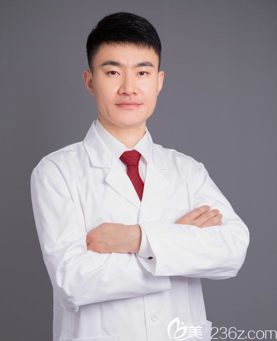 湖州鼎植口腔美齿修复医生曹振