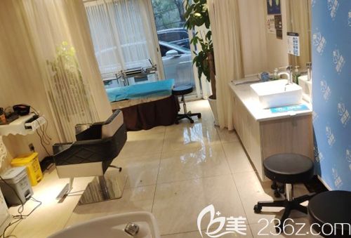 注重护理有专业的理疗区 注重护理有专业的理疗区