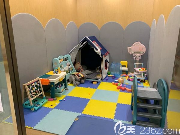 儿童玩耍区 儿童玩耍区