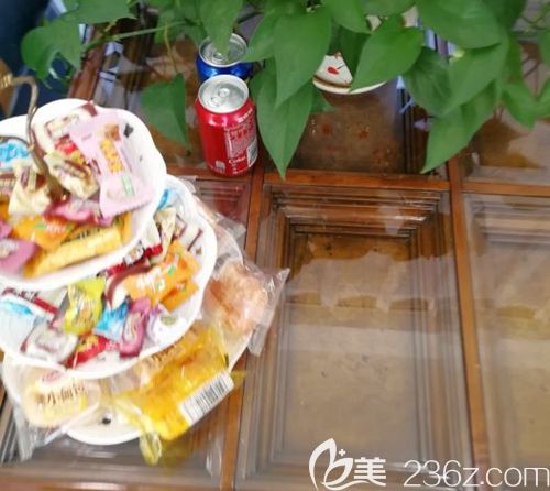 院内服务周到、环境优雅 院内服务周到、环境优雅