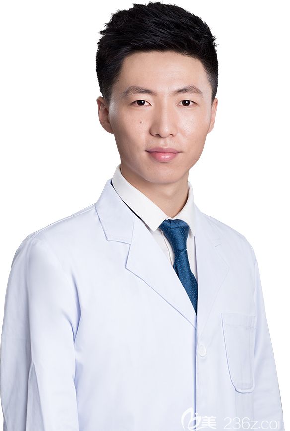 口腔医生安浩军