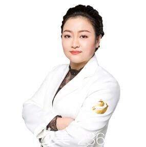 张红玲，康美360°立体美肤主任