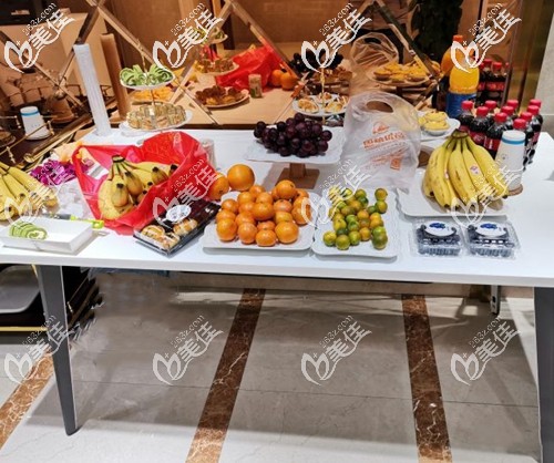 为发友提供了免费餐点 为发友提供了免费餐点