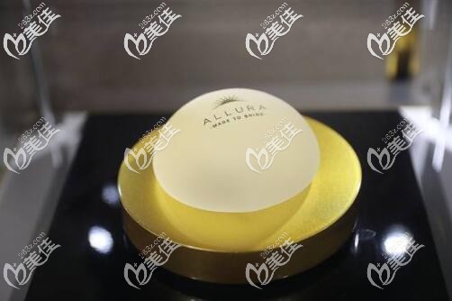 傲诺拉星熠假体隆胸 傲诺拉星熠假体隆胸