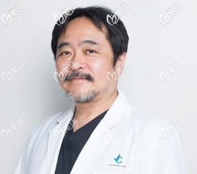 日本隆胸医生岛仓康人