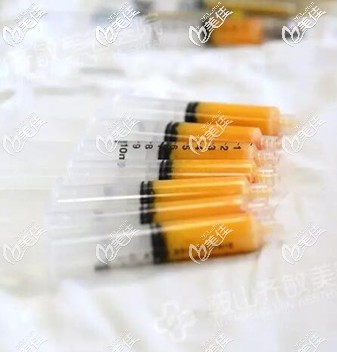 手术过程中抽取的自体脂肪