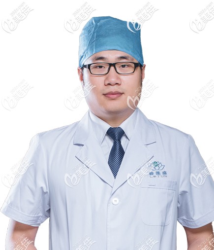 深圳碧莲盛植发医生张章