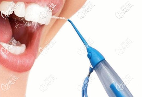 水牙线和普通牙线的区别 水牙线和普通牙线的区别