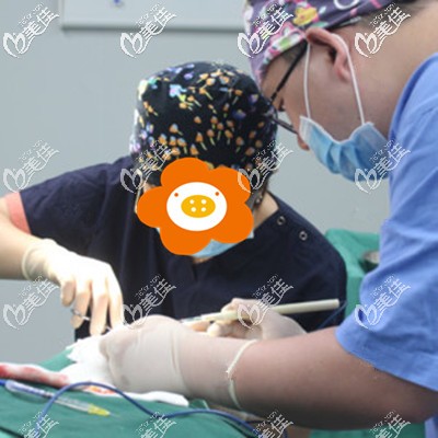 医生正在为我手术 医生正在为我手术