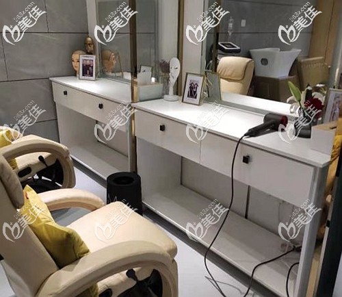 术前专业的理发区 术前专业的理发区