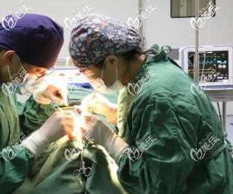 做鼻整形手术过程中