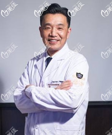 重庆成佳牙博士口腔医院院长刘永桂