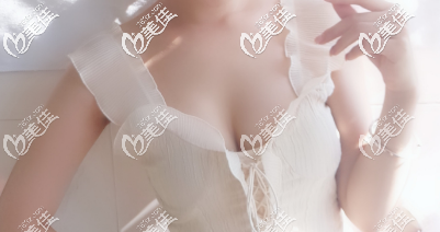 经过一番打听后我才知道泰国艺术的假体隆胸整形手术口碑比较好