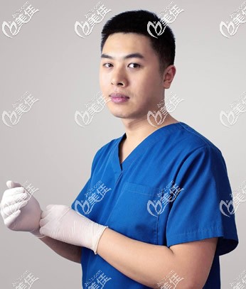 包头华美医疗美容医院整形科主任张营涛