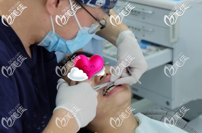 正畸是每颗牙都粘托槽 正畸是每颗牙都粘托槽