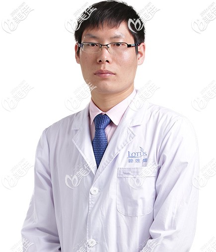 植发医院院长郎振图