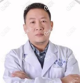 杨高峰 武汉优益佳口腔全科医生