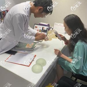 做假体隆胸修复手术的术前设计 做假体隆胸修复手术的术前设计