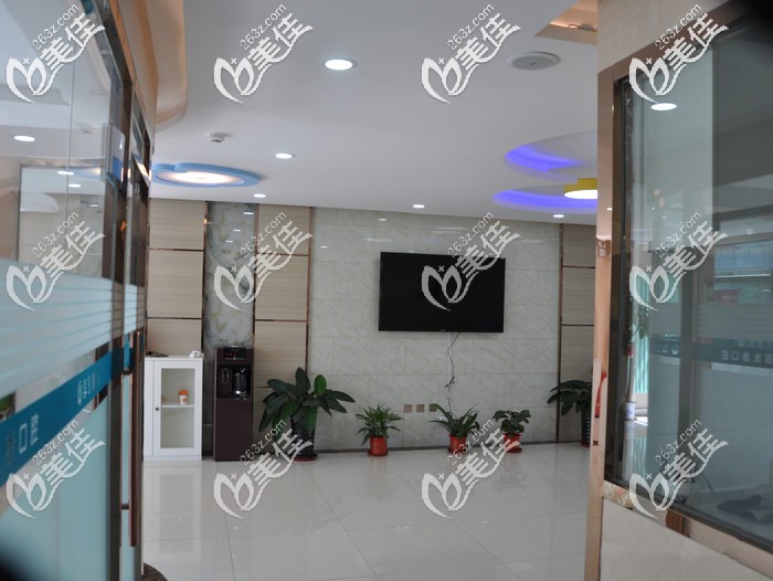 国医康口腔的走廊大厅 国医康口腔的走廊大厅