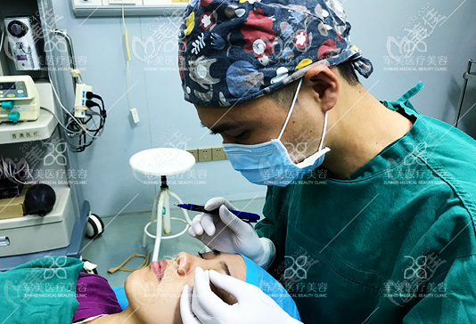 广州军美<!--<i data=20240703-sp></i>-->医生隆鼻手术过程图 广州军美<!--<i data=20240703-sp></i>-->医生隆鼻手术过程图