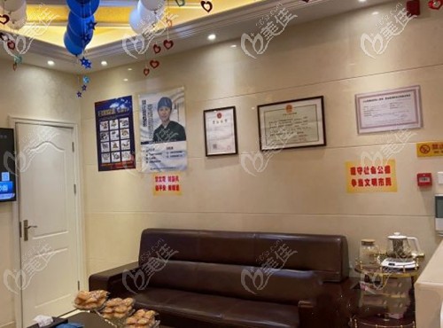 院内符合正规植发资质 院内符合正规植发资质