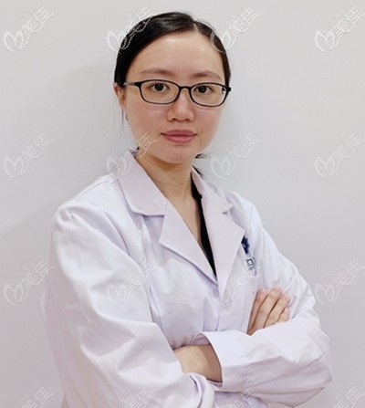 佛山拜尔口腔正畸科医生杨丽莉 佛山拜尔口腔正畸科医生杨丽莉