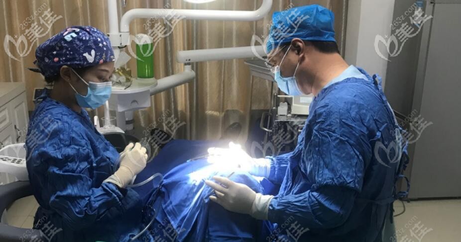 三亚鼎点口腔种植牙手术