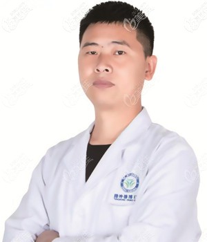 李林茂是德博口腔的院长