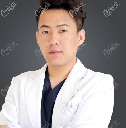 北京新星靓做威塑吸脂好的李伟民医生