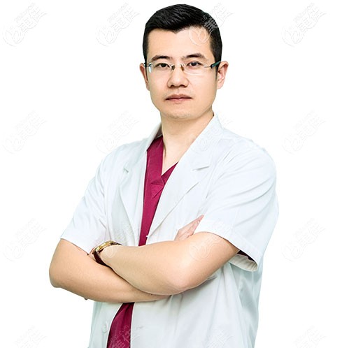 南充美昂口腔医院种植医生马维