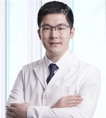 金铂利种植牙研究院院长——张岩 金铂利种植牙研究院院长——张岩