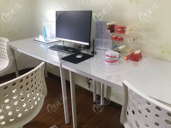 医院为顾客定制牙齿模式 医院为顾客定制牙齿模式