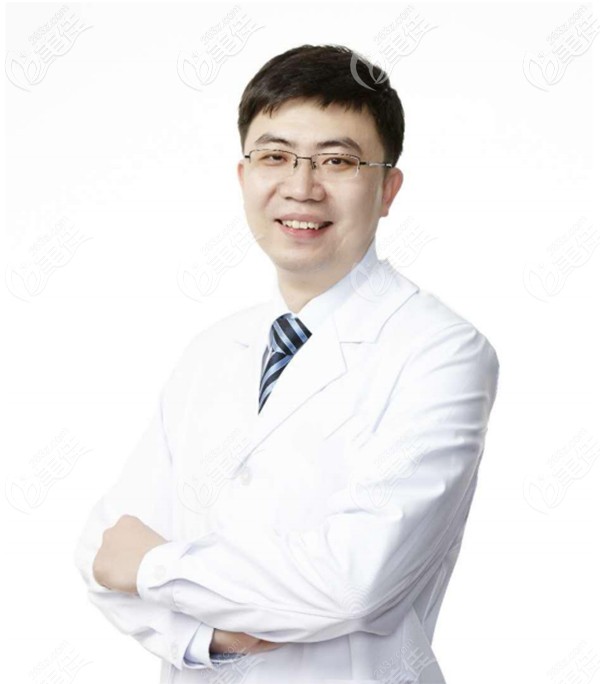 北京佳美口腔华贸店张泰麟 北京佳美口腔华贸店张泰麟