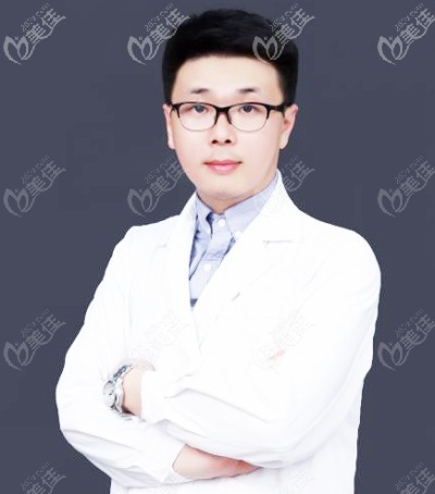 靖江艾齿嘉口腔种植医生陈涛 靖江艾齿嘉口腔种植医生陈涛