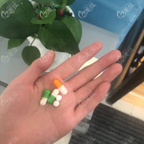 门牙种植后开的消炎药 门牙种植后开的消炎药