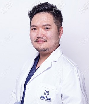 口腔半/全口疑难种植医生——黄泽源 口腔半/全口疑难种植医生——黄泽源