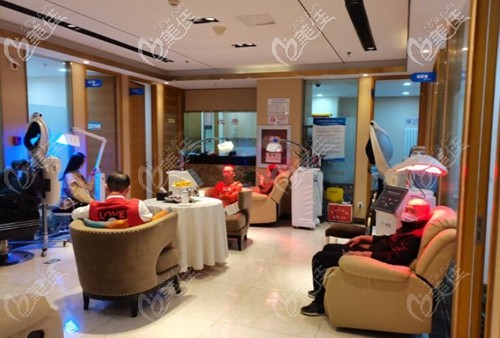 碧莲盛有专业的术后护理团队 碧莲盛有专业的术后护理团队