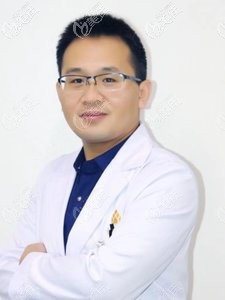 苗刘玉医生对抽脂手术造诣颇深