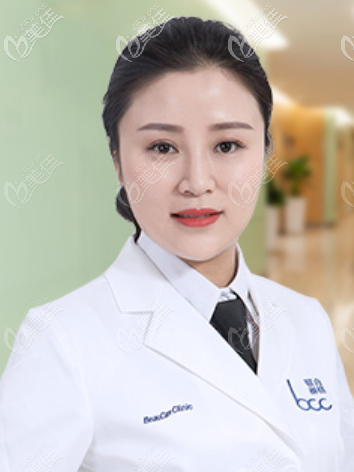 重庆联合丽格皮肤医生胡佳秀