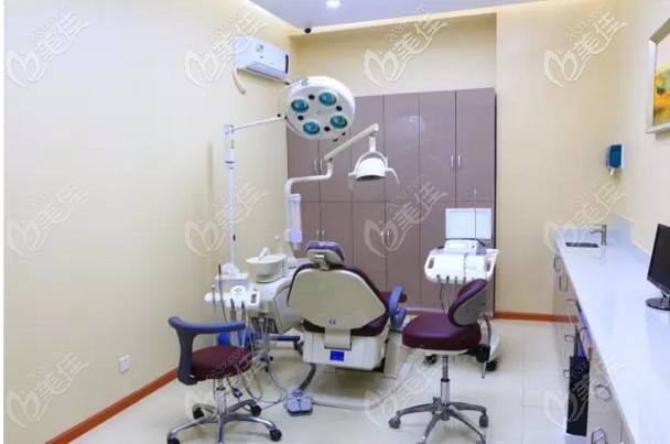 专业的种植牙手术室